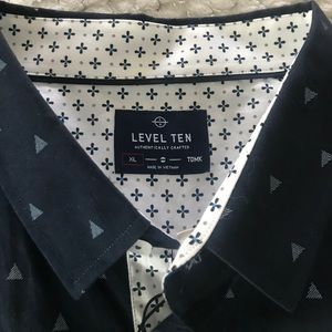 Men’s short sleeve button down